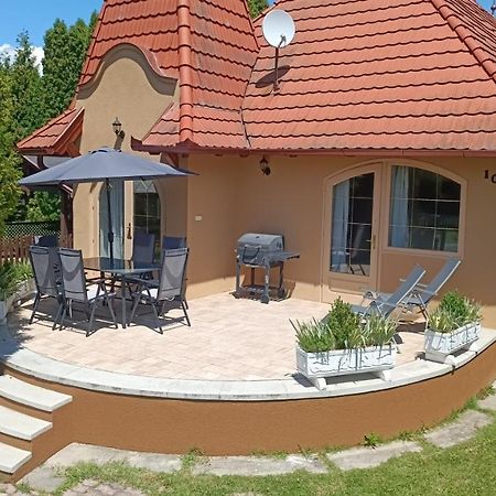 Vica Apartman Балатонберень Экстерьер фото