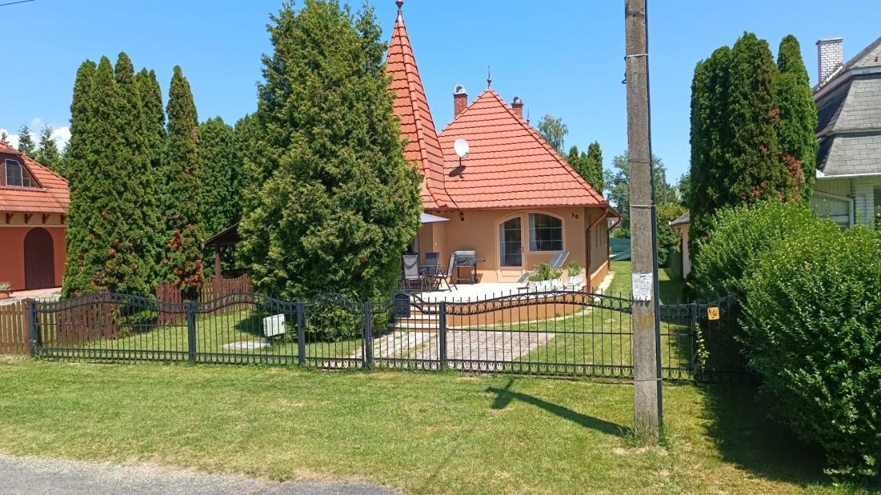 Vica Apartman Балатонберень Экстерьер фото